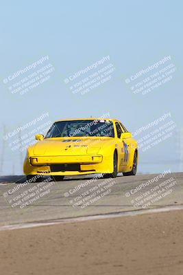 media/Oct-26-2025-CalClub SCCA (Sun) [[8ce1e69566]]/Group 2/Grapevine/